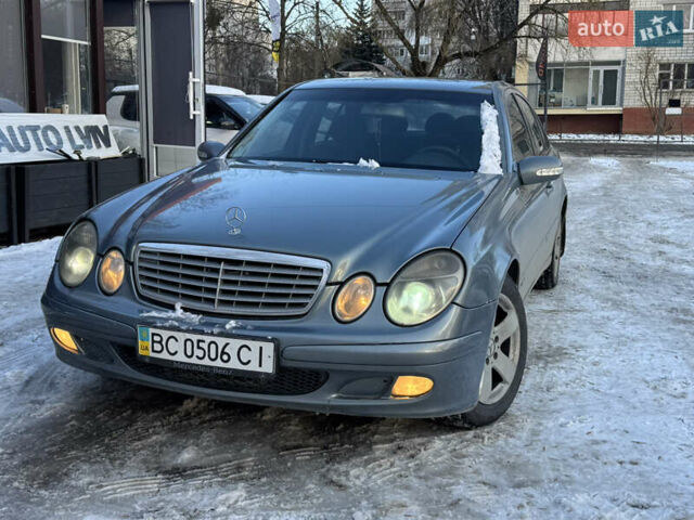 Серый Мерседес Е-Класс, объемом двигателя 2.2 л и пробегом 300 тыс. км за 5350 $, фото 1 на Automoto.ua