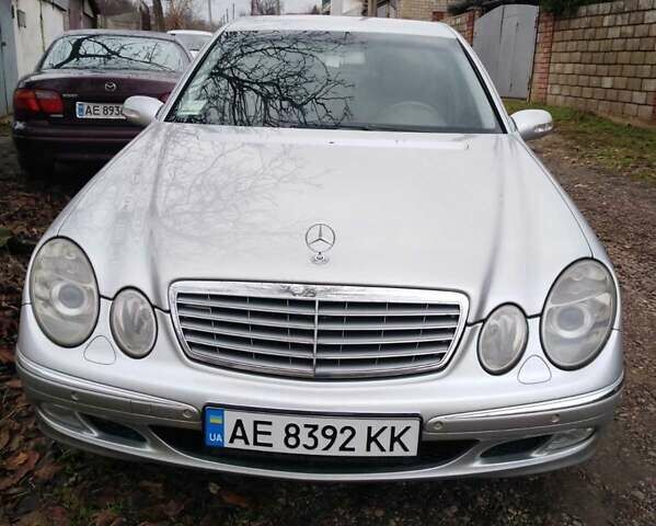 Сірий Мерседес Е-Клас, об'ємом двигуна 1.8 л та пробігом 270 тис. км за 8000 $, фото 1 на Automoto.ua
