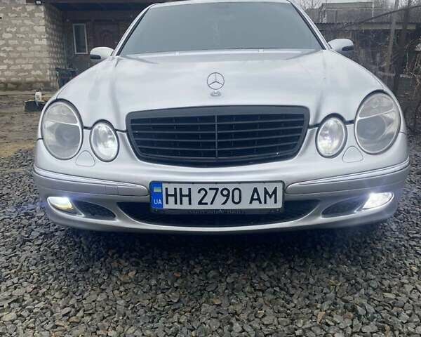 Сірий Мерседес Е-Клас, об'ємом двигуна 1.8 л та пробігом 207 тис. км за 5700 $, фото 1 на Automoto.ua