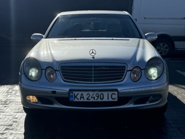 Сірий Мерседес Е-Клас, об'ємом двигуна 2.1 л та пробігом 300 тис. км за 5200 $, фото 1 на Automoto.ua