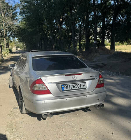 Сірий Мерседес Е-Клас, об'ємом двигуна 1.8 л та пробігом 300 тис. км за 6900 $, фото 1 на Automoto.ua