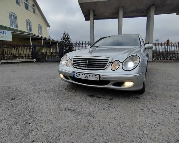 Сірий Мерседес Е-Клас, об'ємом двигуна 2.7 л та пробігом 400 тис. км за 7200 $, фото 1 на Automoto.ua