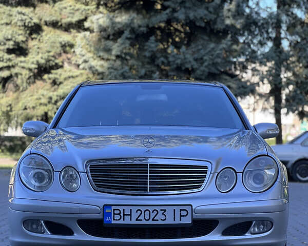 Сірий Мерседес Е-Клас, об'ємом двигуна 2.2 л та пробігом 300 тис. км за 6200 $, фото 1 на Automoto.ua