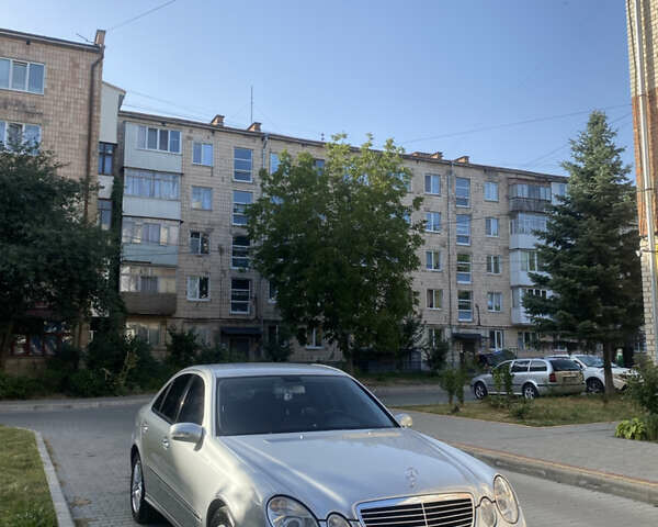 Серый Мерседес Е-Класс, объемом двигателя 2.7 л и пробегом 340 тыс. км за 8100 $, фото 1 на Automoto.ua