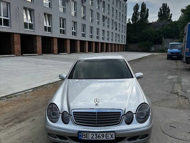 Сірий Мерседес Е-Клас, об'ємом двигуна 2.2 л та пробігом 403 тис. км за 4800 $, фото 1 на Automoto.ua
