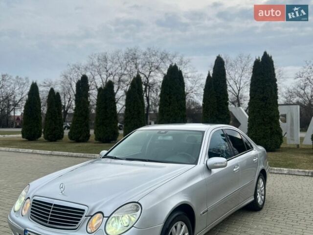 Серый Мерседес Е-Класс, объемом двигателя 3.2 л и пробегом 436 тыс. км за 7000 $, фото 1 на Automoto.ua