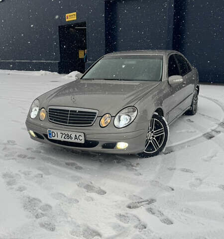 Сірий Мерседес Е-Клас, об'ємом двигуна 2.2 л та пробігом 401 тис. км за 6350 $, фото 1 на Automoto.ua