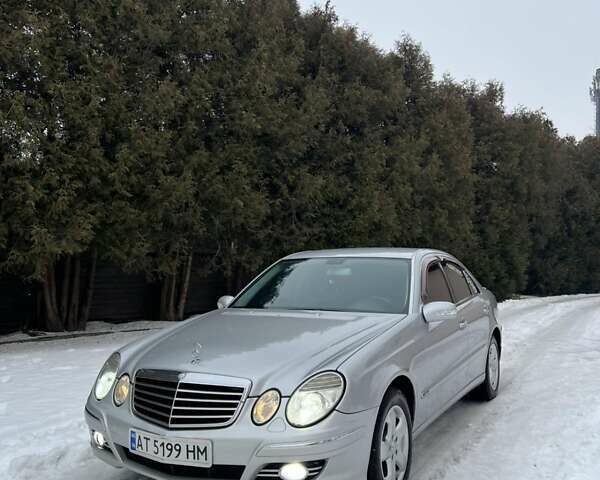 Серый Мерседес Е-Класс, объемом двигателя 2.69 л и пробегом 353 тыс. км за 7200 $, фото 1 на Automoto.ua