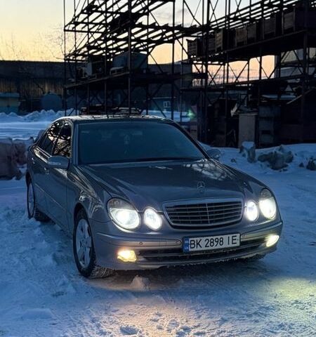Сірий Мерседес Е-Клас, об'ємом двигуна 2.7 л та пробігом 333 тис. км за 6200 $, фото 1 на Automoto.ua