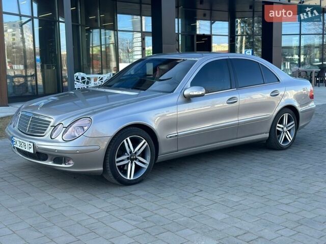 Сірий Мерседес Е-Клас, об'ємом двигуна 1.8 л та пробігом 160 тис. км за 6200 $, фото 1 на Automoto.ua