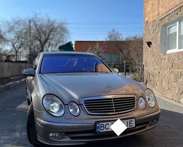 Сірий Мерседес Е-Клас, об'ємом двигуна 3.2 л та пробігом 307 тис. км за 6500 $, фото 1 на Automoto.ua