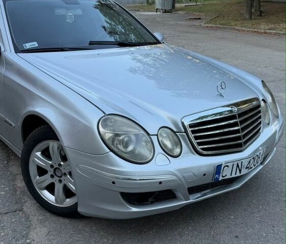 Сірий Мерседес Е-Клас, об'ємом двигуна 2.7 л та пробігом 360 тис. км за 3801 $, фото 1 на Automoto.ua
