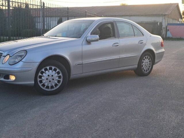 Сірий Мерседес Е-Клас, об'ємом двигуна 3 л та пробігом 300 тис. км за 3300 $, фото 1 на Automoto.ua