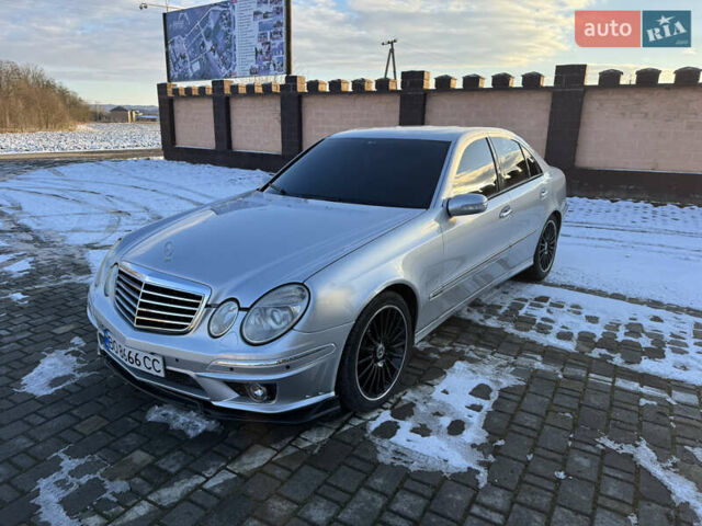 Сірий Мерседес Е-Клас, об'ємом двигуна 3.2 л та пробігом 300 тис. км за 7300 $, фото 1 на Automoto.ua
