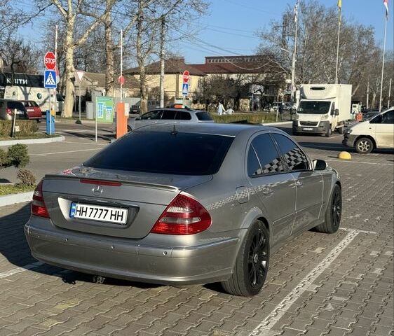 Сірий Мерседес Е-Клас, об'ємом двигуна 1.8 л та пробігом 450 тис. км за 5750 $, фото 1 на Automoto.ua