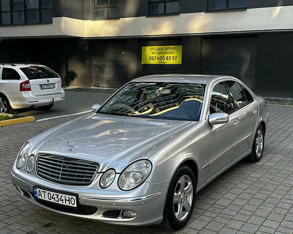 Мерседес Е-Клас 2004 у Івано-Франківську на Automoto.ua Сірий Мерседес Е-Клас, об'ємом двигуна 2.1 л та пробігом 305 тис. км за 6500 $, фото 1 на Automoto.ua