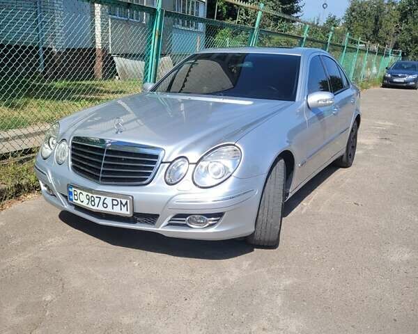 Сірий Мерседес Е-Клас, об'ємом двигуна 2.15 л та пробігом 350 тис. км за 7500 $, фото 1 на Automoto.ua