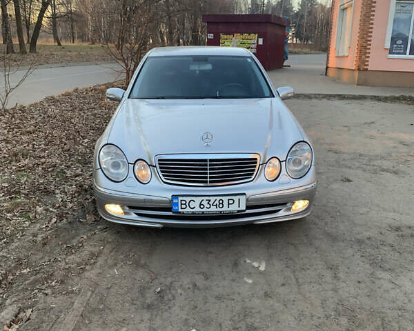 Серый Мерседес Е-Класс, объемом двигателя 3.22 л и пробегом 305 тыс. км за 7900 $, фото 1 на Automoto.ua