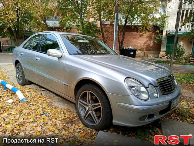 Сірий Мерседес Е-Клас, об'ємом двигуна 1.8 л та пробігом 250 тис. км за 4500 $, фото 1 на Automoto.ua