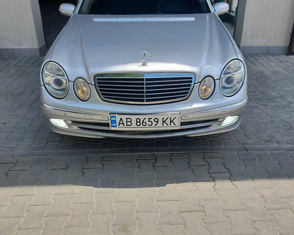 Сірий Мерседес Е-Клас, об'ємом двигуна 3.22 л та пробігом 352 тис. км за 8750 $, фото 1 на Automoto.ua