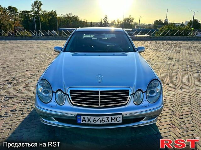 Серый Мерседес Е-Класс, объемом двигателя 3.2 л и пробегом 340 тыс. км за 7400 $, фото 1 на Automoto.ua