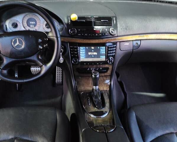 Серый Мерседес Е-Класс, объемом двигателя 2.99 л и пробегом 328 тыс. км за 7500 $, фото 1 на Automoto.ua