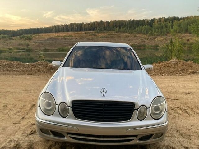 Сірий Мерседес Е-Клас, об'ємом двигуна 2.7 л та пробігом 200 тис. км за 4500 $, фото 1 на Automoto.ua