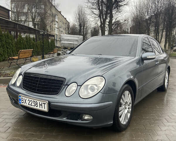 Сірий Мерседес Е-Клас, об'ємом двигуна 2.2 л та пробігом 360 тис. км за 6800 $, фото 1 на Automoto.ua