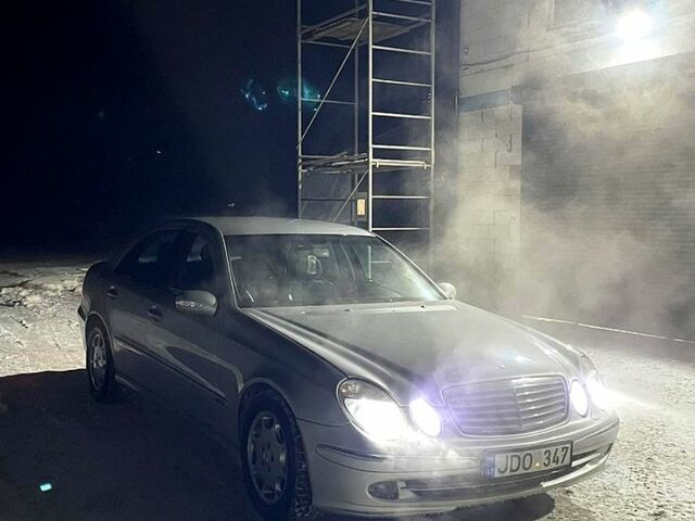 Серый Мерседес Е-Класс, объемом двигателя 2.7 л и пробегом 200 тыс. км за 4500 $, фото 1 на Automoto.ua