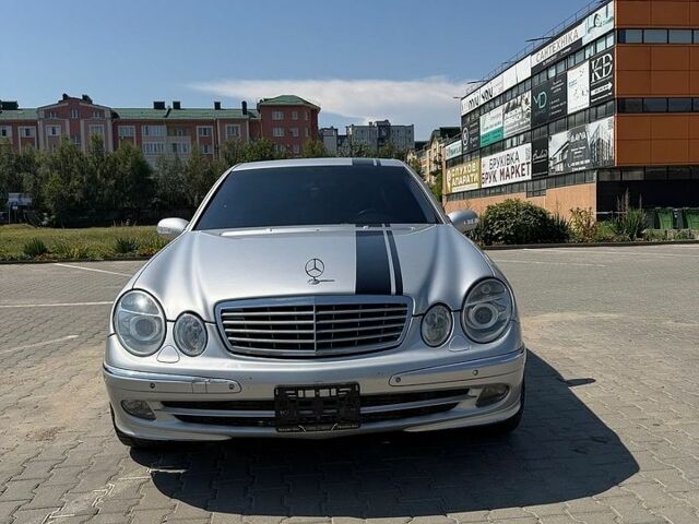 Сірий Мерседес Е-Клас, об'ємом двигуна 2.7 л та пробігом 290 тис. км за 3699 $, фото 1 на Automoto.ua
