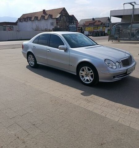 Серый Мерседес Е-Класс, объемом двигателя 3 л и пробегом 343 тыс. км за 7800 $, фото 1 на Automoto.ua