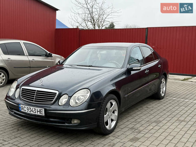 Сірий Мерседес Е-Клас, об'ємом двигуна 3.2 л та пробігом 267 тис. км за 7200 $, фото 1 на Automoto.ua