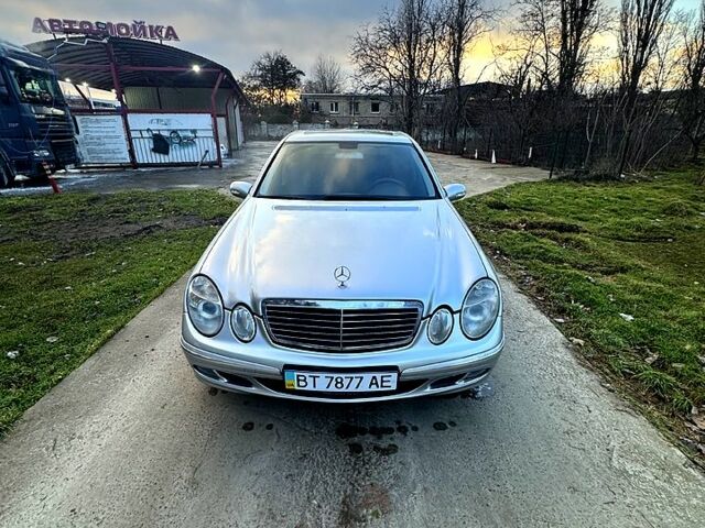 Сірий Мерседес Е-Клас, об'ємом двигуна 1.8 л та пробігом 0 тис. км за 4500 $, фото 1 на Automoto.ua
