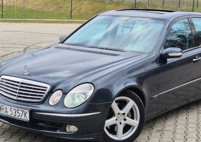 Сірий Мерседес Е-Клас, об'ємом двигуна 3.2 л та пробігом 250 тис. км за 2000 $, фото 1 на Automoto.ua