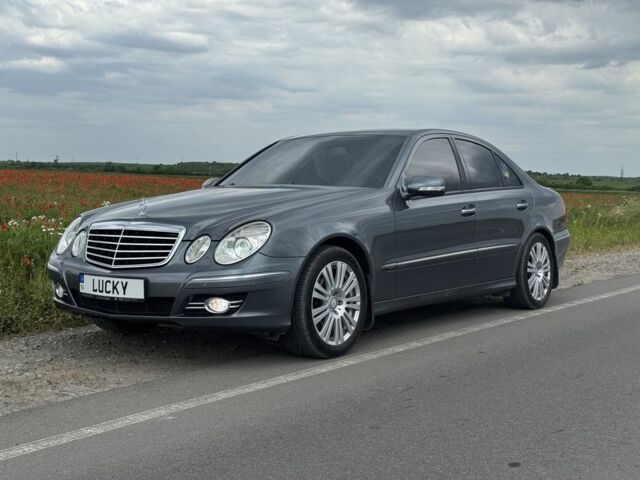 Сірий Мерседес Е-Клас, об'ємом двигуна 2.1 л та пробігом 270 тис. км за 11900 $, фото 1 на Automoto.ua
