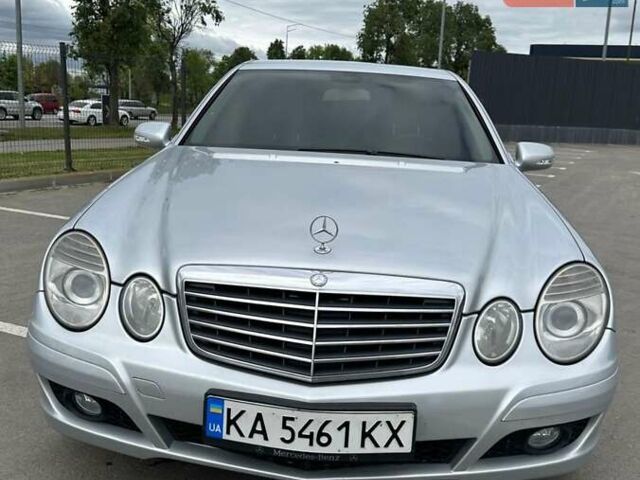 Серый Мерседес Е-Класс, объемом двигателя 1.8 л и пробегом 325 тыс. км за 10000 $, фото 1 на Automoto.ua