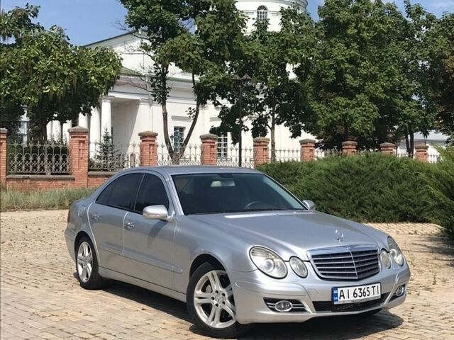 Серый Мерседес Е-Класс, объемом двигателя 3 л и пробегом 289 тыс. км за 7200 $, фото 1 на Automoto.ua