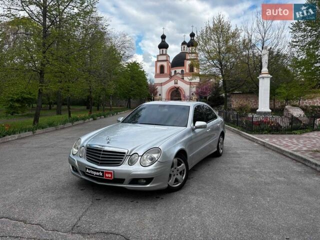 Серый Мерседес Е-Класс, объемом двигателя 2.2 л и пробегом 390 тыс. км за 4990 $, фото 1 на Automoto.ua
