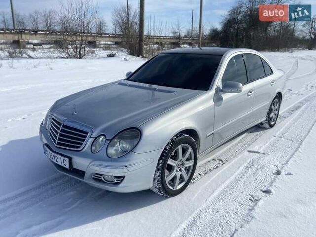 Сірий Мерседес Е-Клас, об'ємом двигуна 2.2 л та пробігом 410 тис. км за 6650 $, фото 1 на Automoto.ua