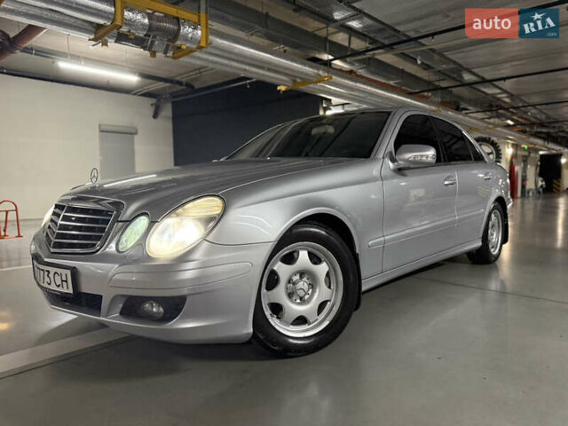 Сірий Мерседес Е-Клас, об'ємом двигуна 1.8 л та пробігом 239 тис. км за 9700 $, фото 1 на Automoto.ua