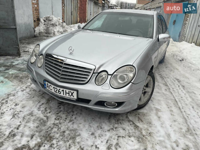 Серый Мерседес Е-Класс, объемом двигателя 3 л и пробегом 374 тыс. км за 8500 $, фото 1 на Automoto.ua