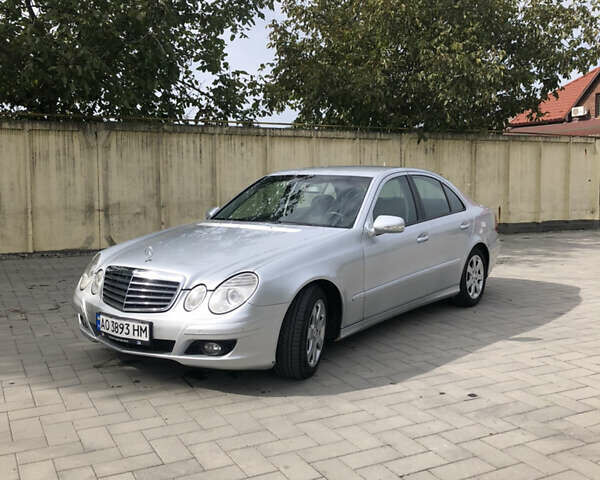 Сірий Мерседес Е-Клас, об'ємом двигуна 2.99 л та пробігом 526 тис. км за 7050 $, фото 1 на Automoto.ua