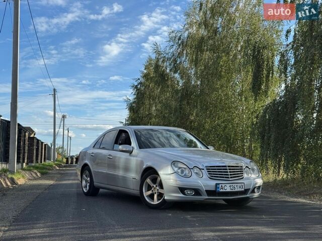 Сірий Мерседес Е-Клас, об'ємом двигуна 3 л та пробігом 290 тис. км за 5750 $, фото 1 на Automoto.ua