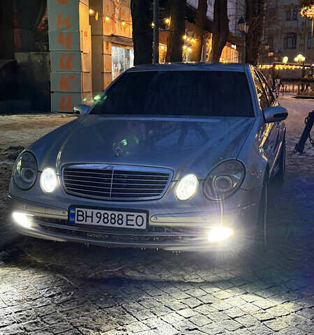 Серый Мерседес Е-Класс, объемом двигателя 3.5 л и пробегом 350 тыс. км за 8000 $, фото 1 на Automoto.ua