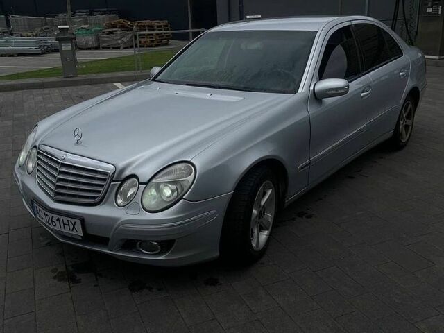 Сірий Мерседес Е-Клас, об'ємом двигуна 3 л та пробігом 377 тис. км за 6999 $, фото 1 на Automoto.ua