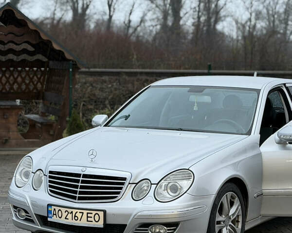 Сірий Мерседес Е-Клас, об'ємом двигуна 2.1 л та пробігом 278 тис. км за 10800 $, фото 1 на Automoto.ua
