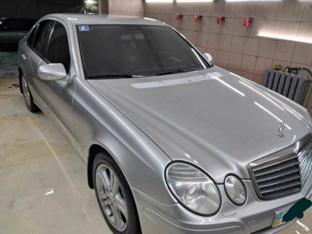 Серый Мерседес Е-Класс, объемом двигателя 3 л и пробегом 308 тыс. км за 7500 $, фото 1 на Automoto.ua