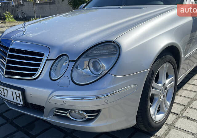 Сірий Мерседес Е-Клас, об'ємом двигуна 1.8 л та пробігом 151 тис. км за 9600 $, фото 1 на Automoto.ua