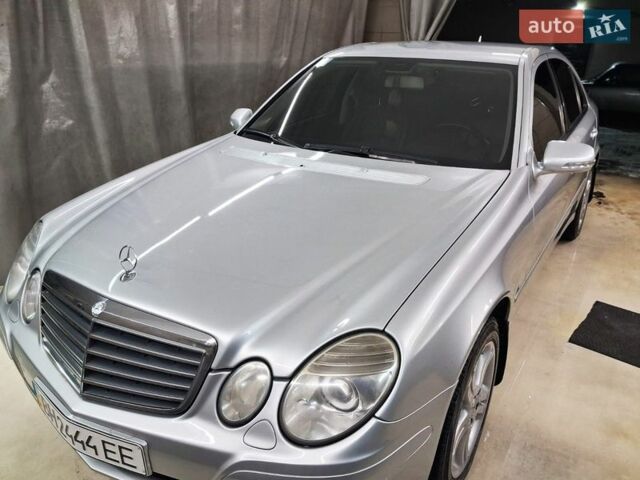 Сірий Мерседес Е-Клас, об'ємом двигуна 3 л та пробігом 308 тис. км за 7700 $, фото 1 на Automoto.ua