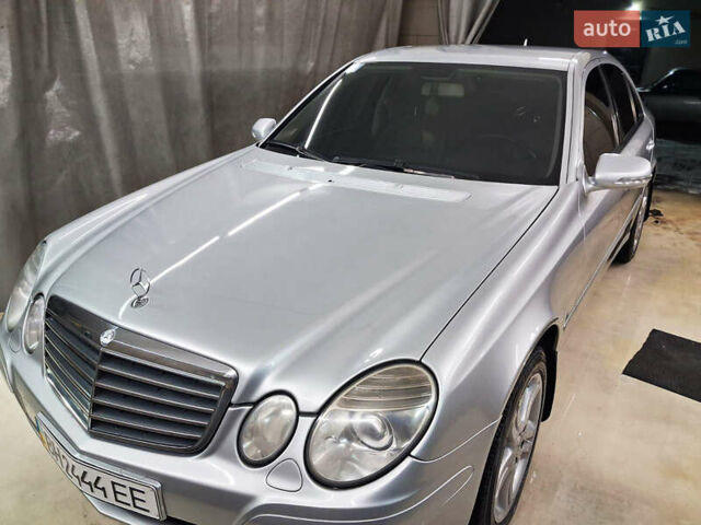 Сірий Мерседес Е-Клас, об'ємом двигуна 3 л та пробігом 308 тис. км за 7700 $, фото 1 на Automoto.ua